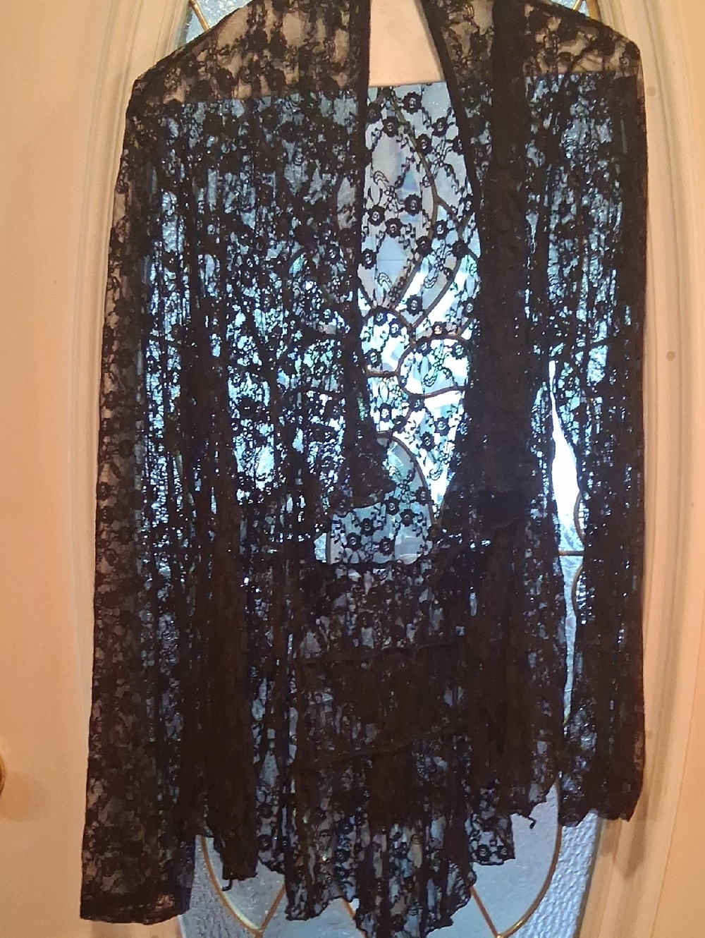 Yours Clothing Black Sheer Lace Shrug